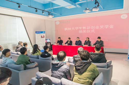 DSC_872798 DSC_872798